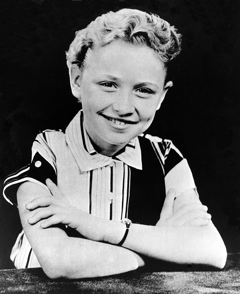 Dolly Parton poses for a portrait in circa 1955 in Tennessee. | Source: Getty Images