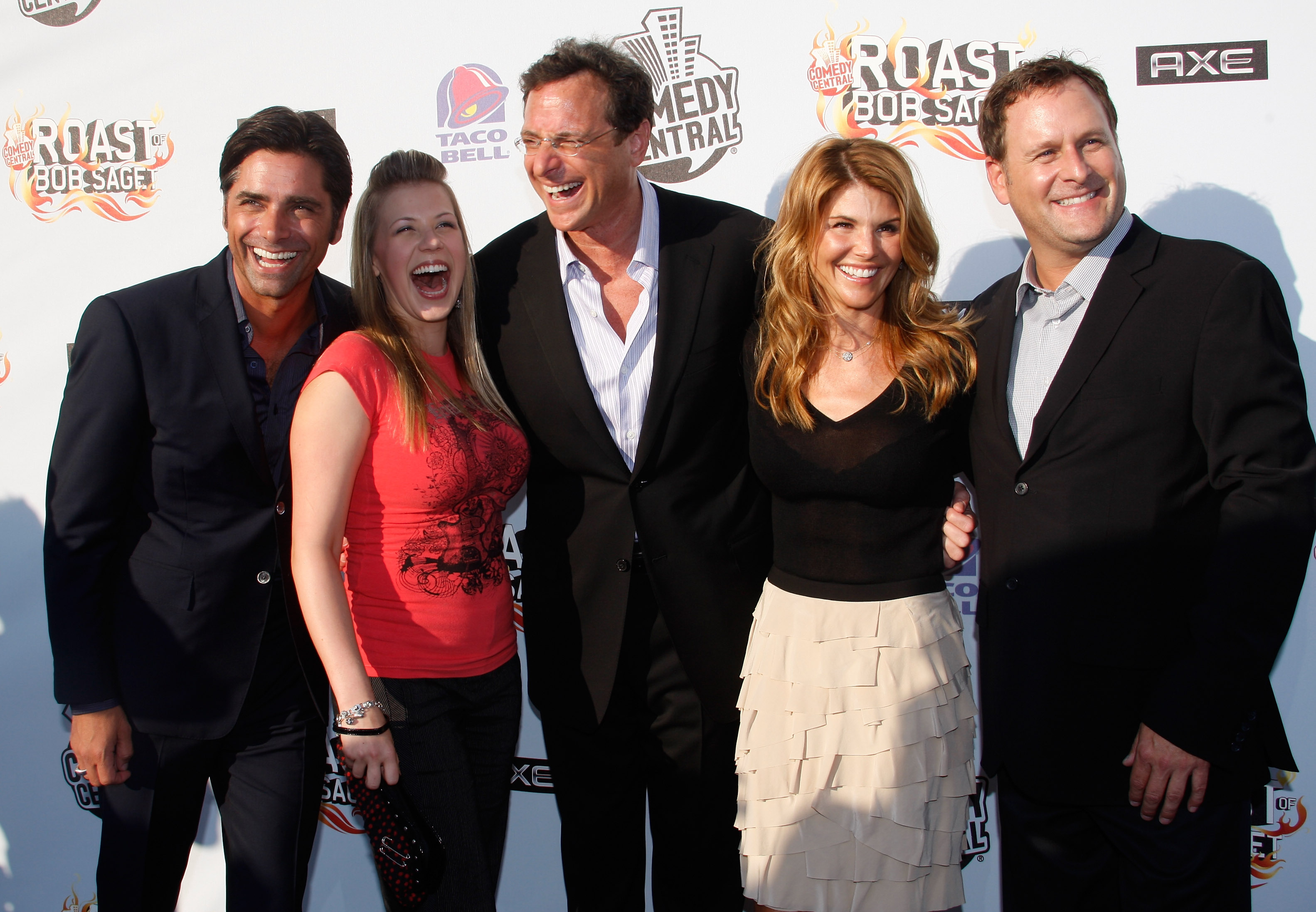"Full House" costars John Stamos, Jodie Sweetin, Bob Saget, Lori Loughlin, and Dave Coulier arrive to "Comedy Central Roast of Bob Saget" at the Warners Brothers Studio Lot on August 3, 2008  | Source: Getty Images